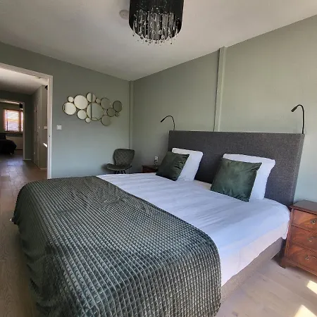 Boutique Huys Leyden מלון 4*