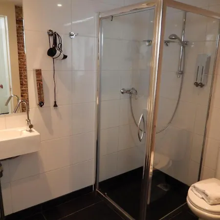 Boutique Huys Leyden מלון 4*